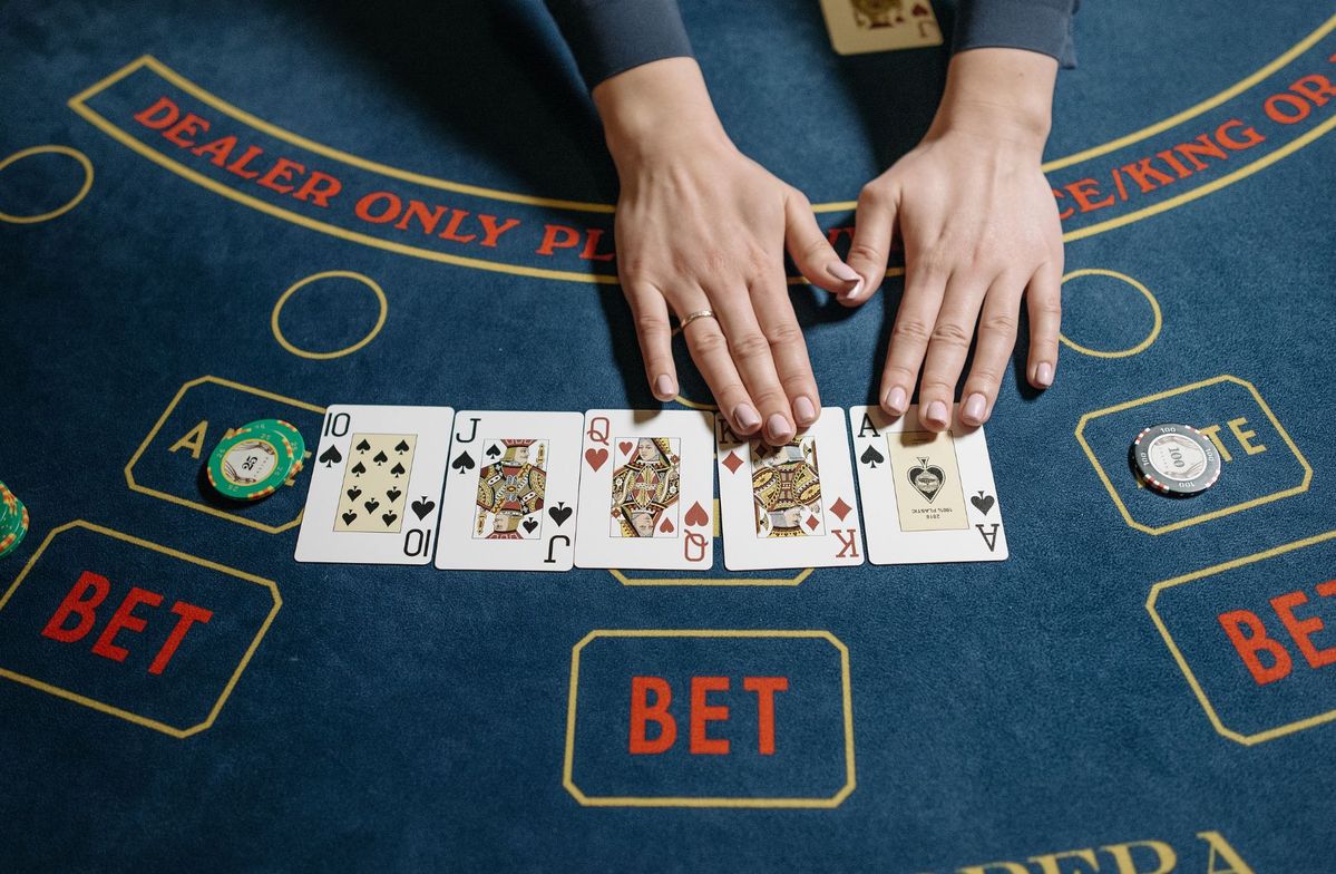 777 Super Strike Live Casino